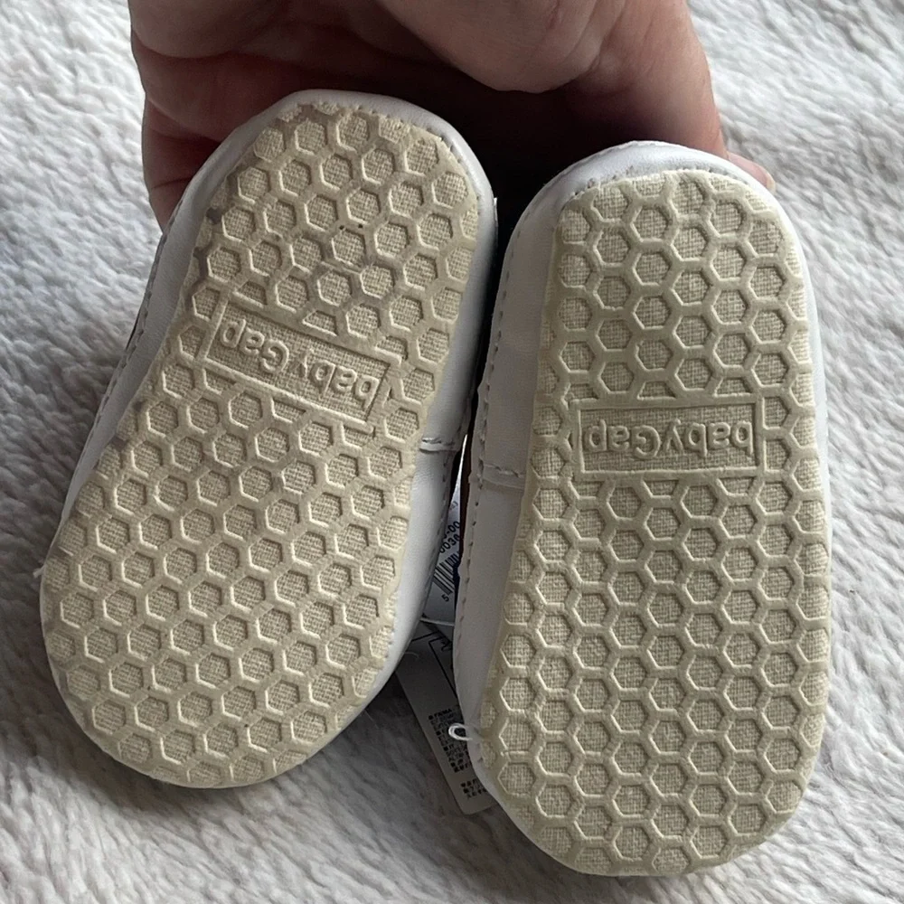 Baby Gap NWT baby sneaker loafer shoes